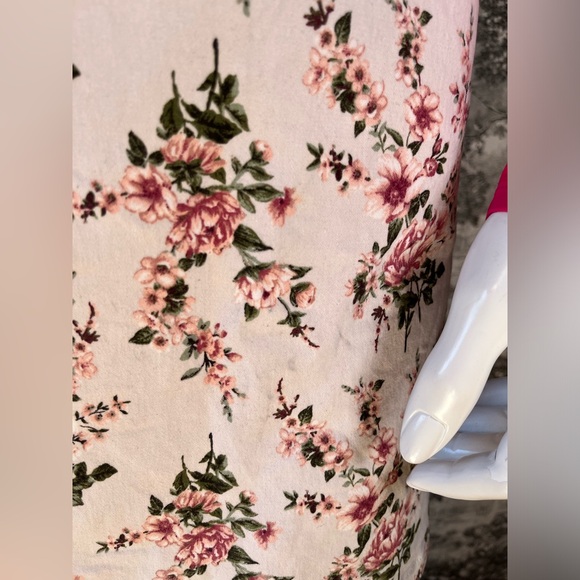 Vintage Pink Floral Skirt - Picture 3 of 8